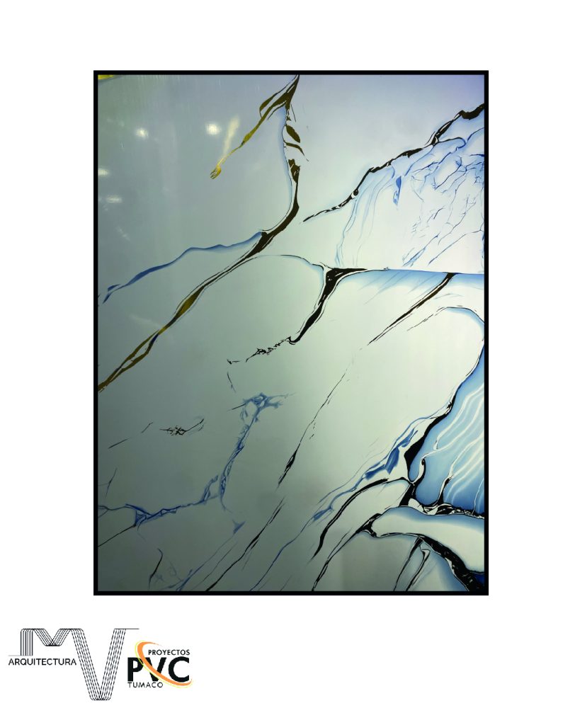 Lamina UV marmol azul claro veta negra